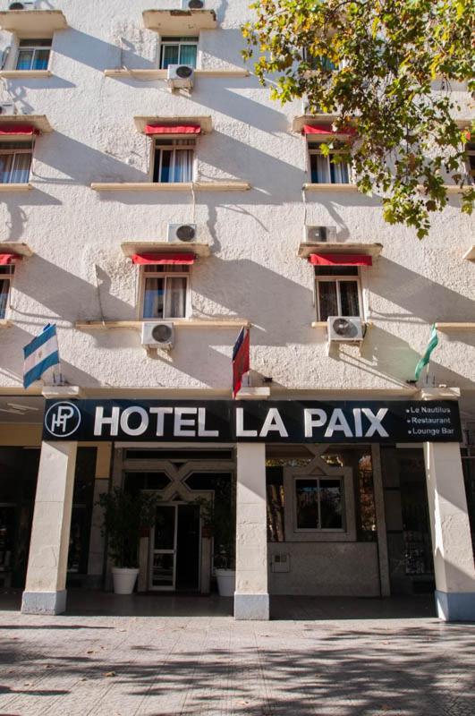 Hotel De La Paix Фес Екстериор снимка