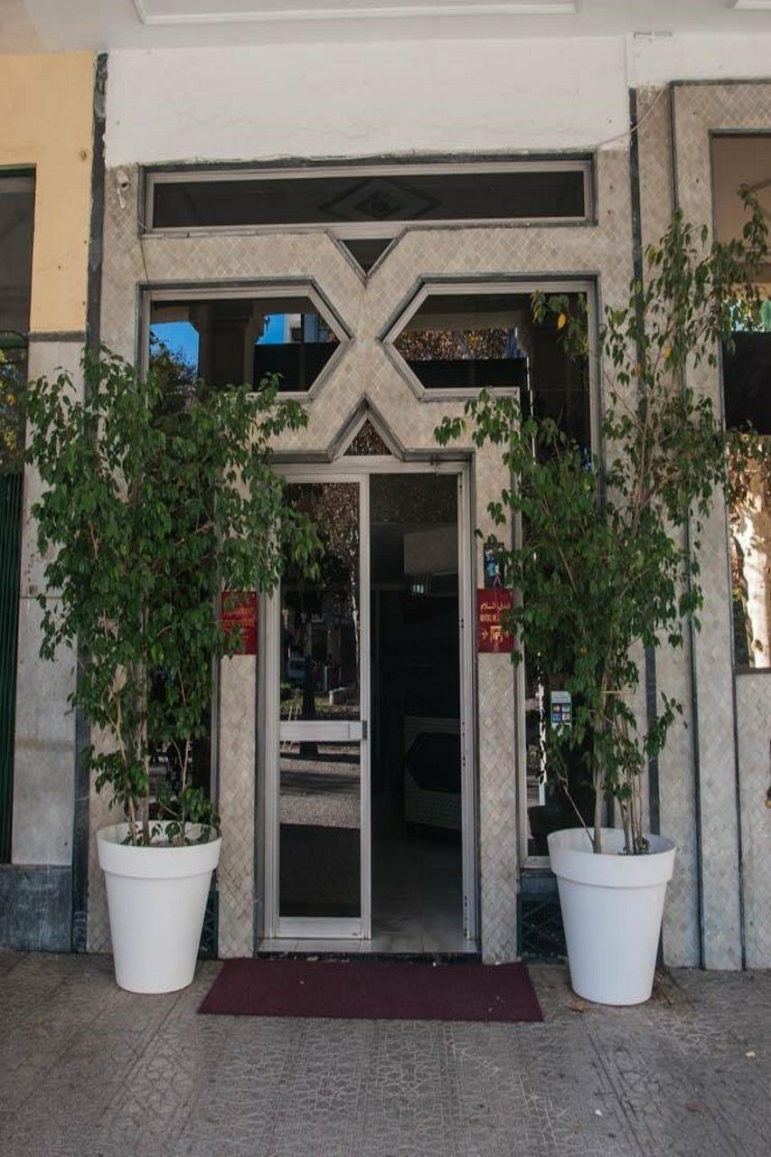 Hotel De La Paix Фес Екстериор снимка